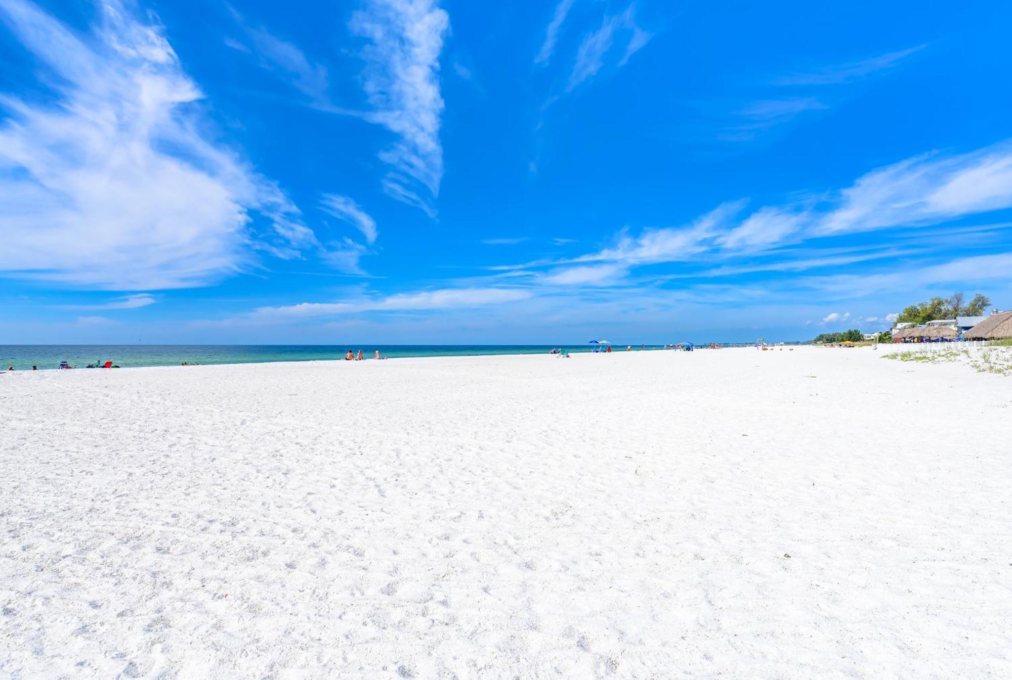 Anna Maria Island Runaway Tropical Dream-One Minute Walk To The Beach-Heated Pool Bradenton Beach Kültér fotó