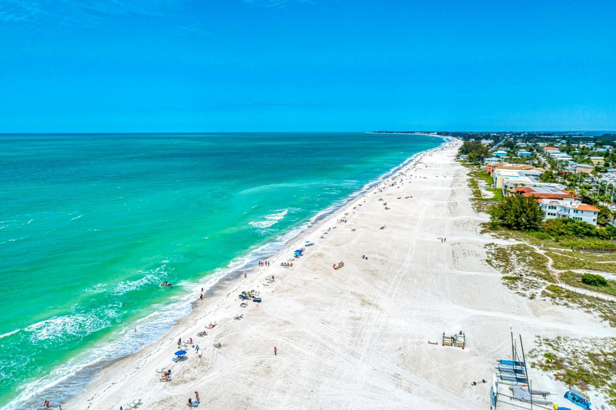 Anna Maria Island Runaway Tropical Dream-One Minute Walk To The Beach-Heated Pool Bradenton Beach Kültér fotó