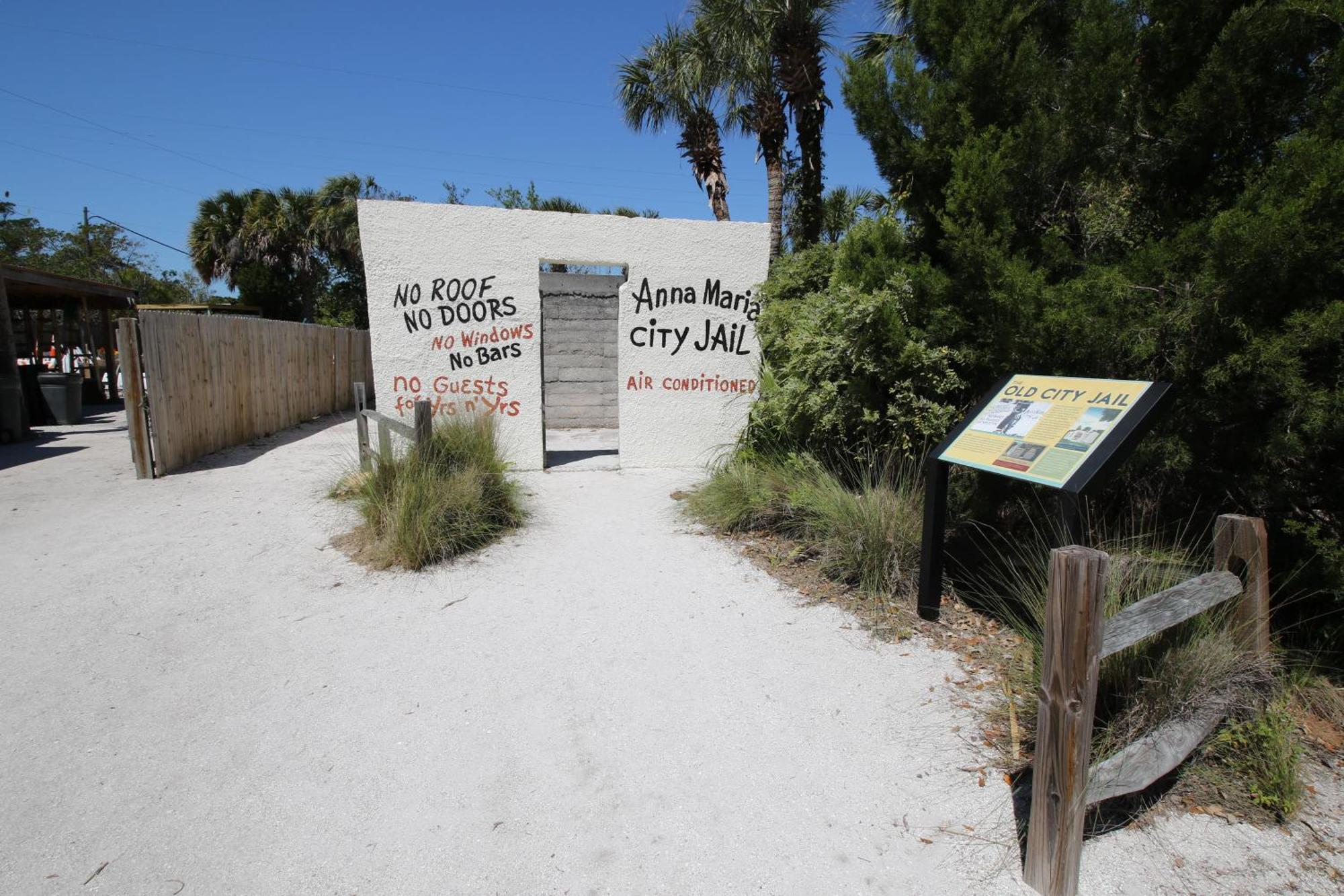 Anna Maria Island Runaway Tropical Dream-One Minute Walk To The Beach-Heated Pool Bradenton Beach Kültér fotó