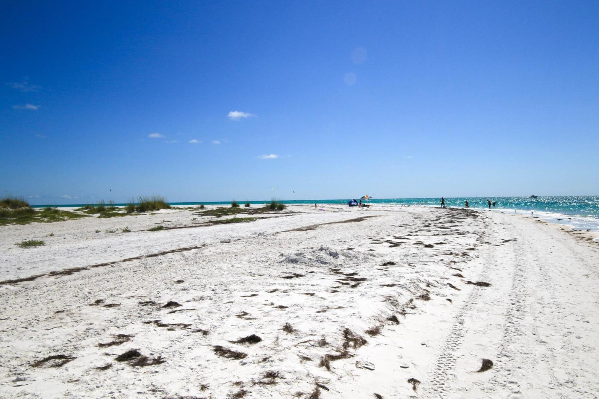Anna Maria Island Runaway Tropical Dream-One Minute Walk To The Beach-Heated Pool Bradenton Beach Kültér fotó