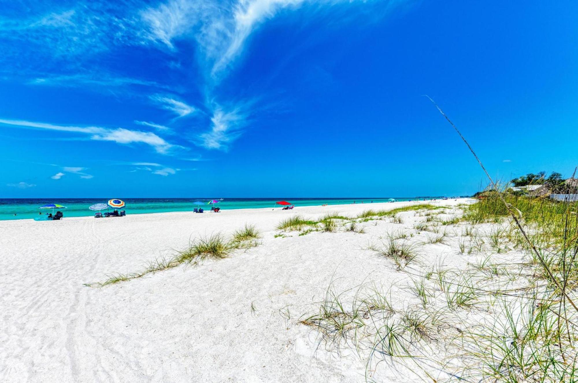 Anna Maria Island Runaway Tropical Dream-One Minute Walk To The Beach-Heated Pool Bradenton Beach Kültér fotó