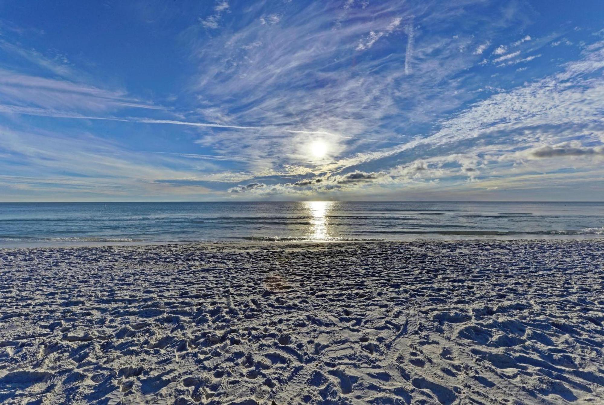 Anna Maria Island Runaway Tropical Dream-One Minute Walk To The Beach-Heated Pool Bradenton Beach Kültér fotó