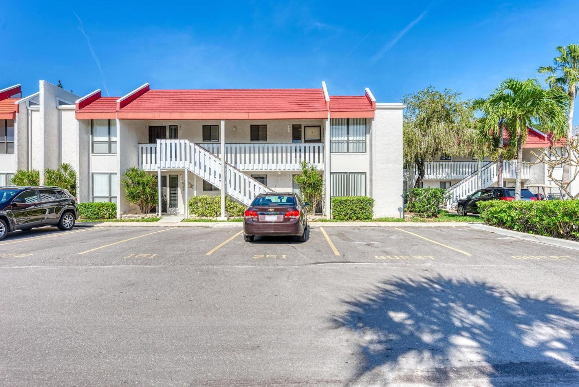 Anna Maria Island Runaway Tropical Dream-One Minute Walk To The Beach-Heated Pool Bradenton Beach Kültér fotó
