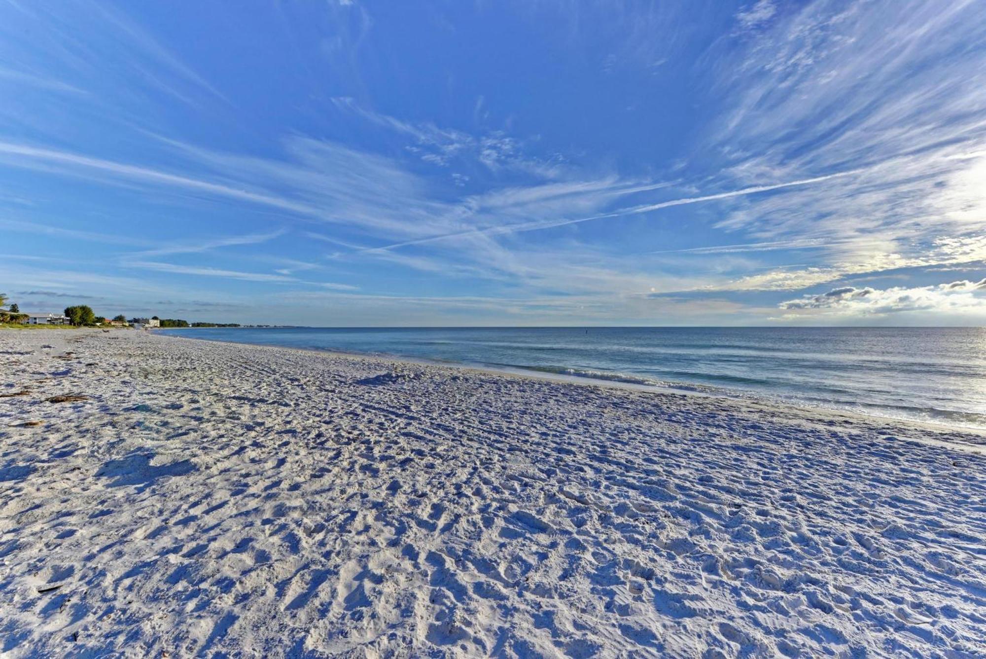 Anna Maria Island Runaway Tropical Dream-One Minute Walk To The Beach-Heated Pool Bradenton Beach Kültér fotó